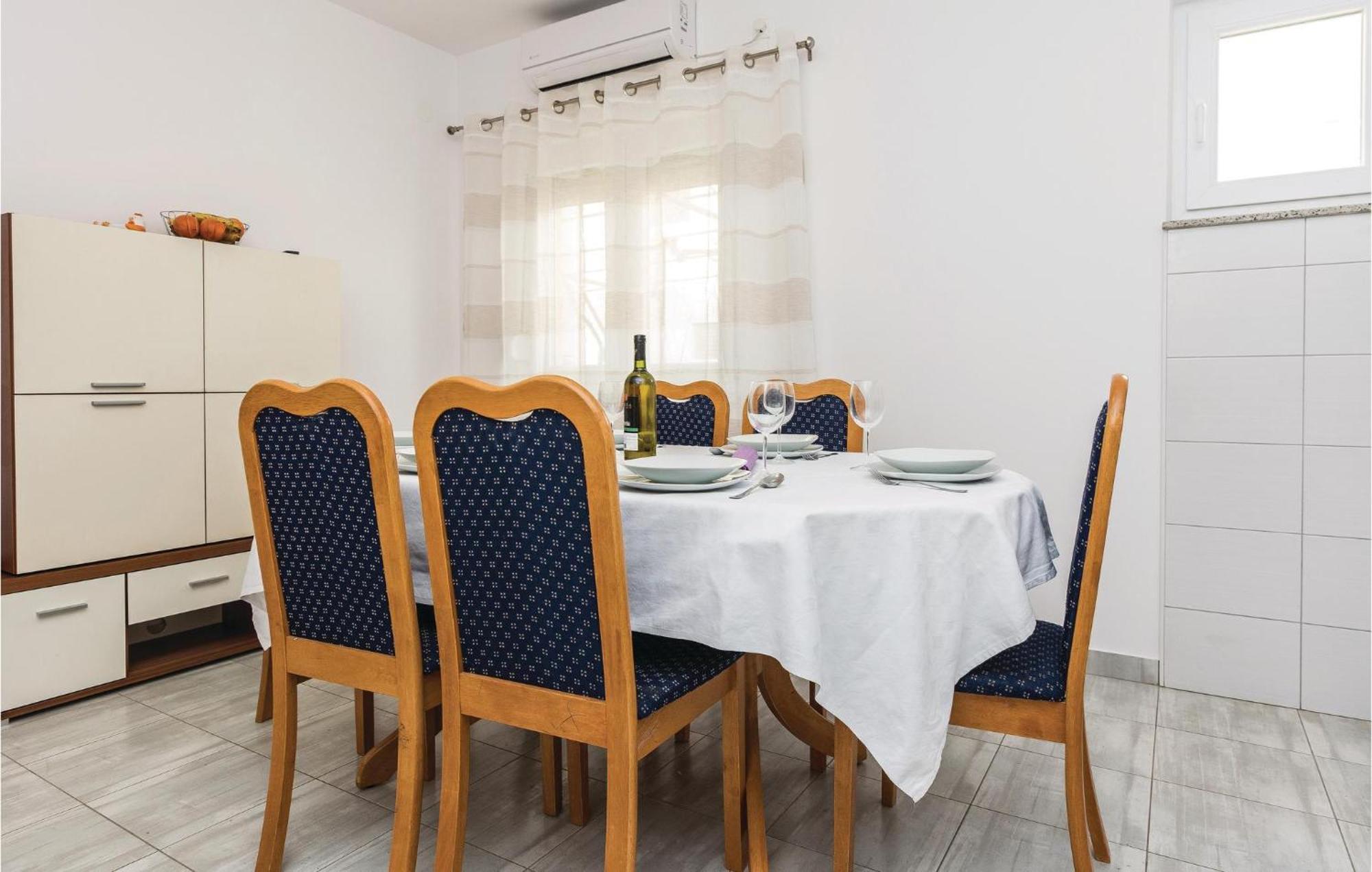 Stunning Home In Zadar With Kitchen Phòng bức ảnh